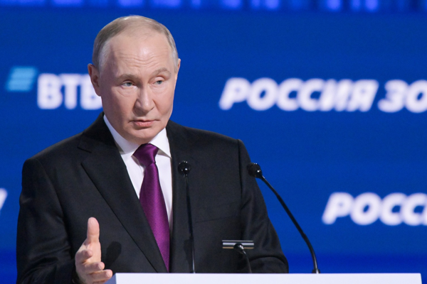 Putin: Batılı ülkeler rakiplerini ortadan kaldırmaya çalışıyor