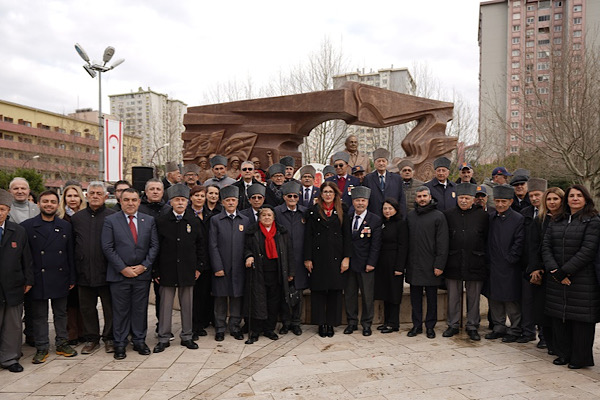 Beylikdüzü’nde Kıbrıs Türk halkının liderleri Denktaş ve Küçük anıldı