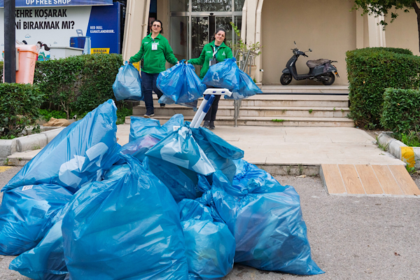 İzmir’den “Dönüşüme Evde Başla” projesi