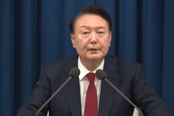 Güney Kore eski devlet başkanı  Yun Seok-yul’u beş yıl hapis cezasına çarptırdı