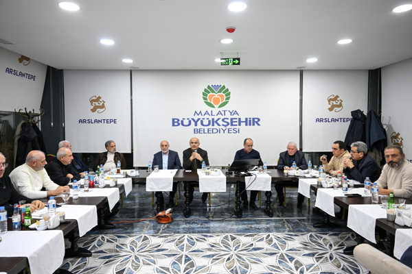 Başkan Er, iş insanlarıyla bir araya geldi