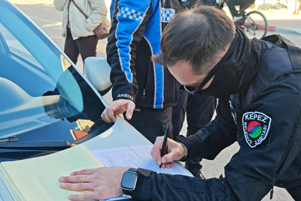 Kepez’de cadde ve kaldırım işgallerine denetim