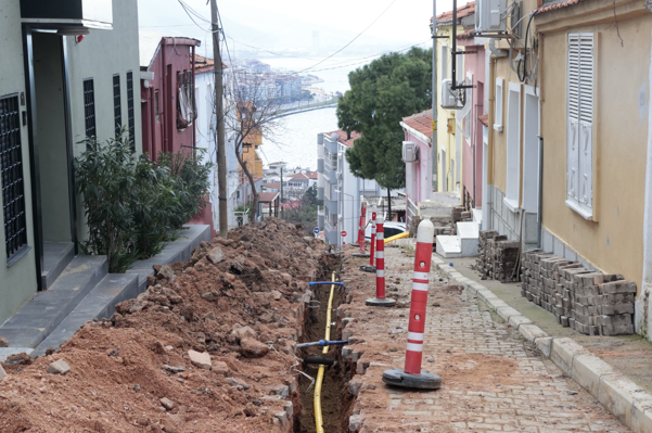 Konak’ta dört mahallede doğal gaz çalışmaları başladı