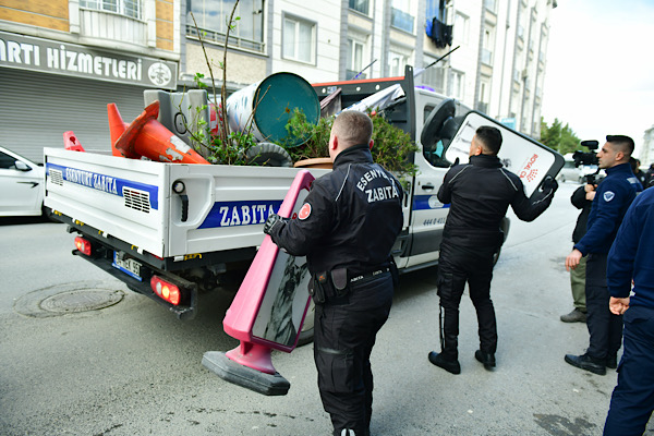 Esenyurt’ta kaldırım işgallerine karşı denetimler sıklaştırıldı