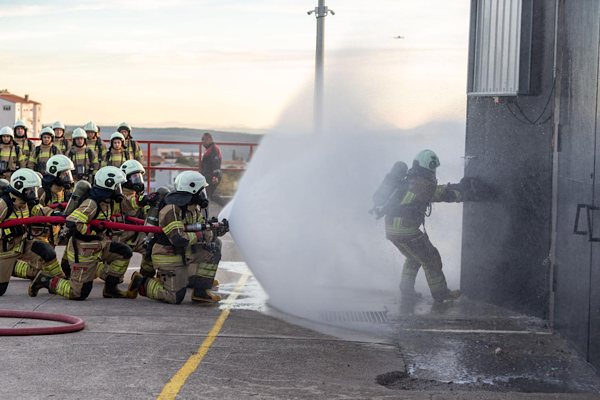 İzmir’de 100 itfaiye eri alımı