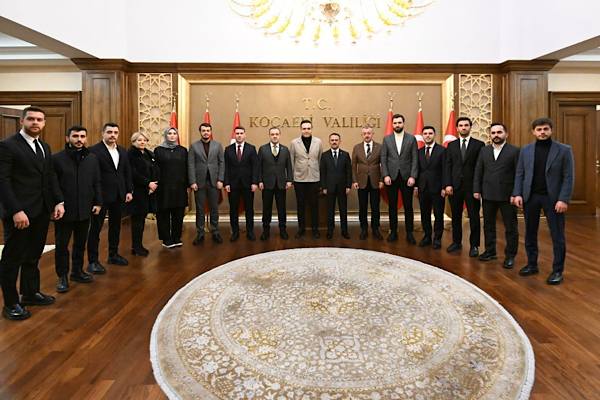 AK Parti Gençlik Kolları Genel Başkanı İbiş’ten Vali Aktaş’a ziyaret