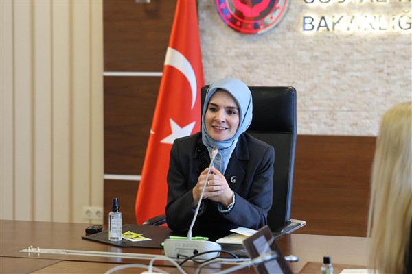 Bakan Göktaş: Aziz şehitlerimizin aileleri bizim en kıymetli emanetimiz