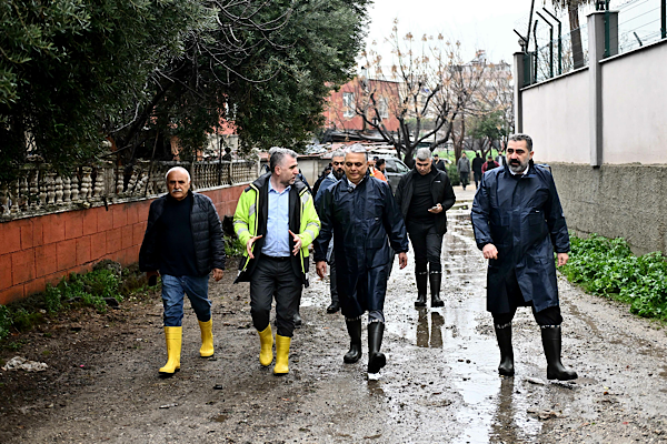 Başkan Uysal, selden etkilenen Gebizli Mahallesi’nde inceleme gerçekleştirdi