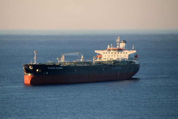 ABD’nin Rus bayraklı tankeri operasyonuna İngiltere destek verdi