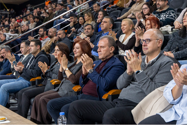 Başkan Seçer, MSK Basketbol Takımının maçını izledi