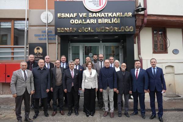 Başkan Ünlüce’den Esnaf ve Sanatkarlar Odaları Birliğine ziyaret