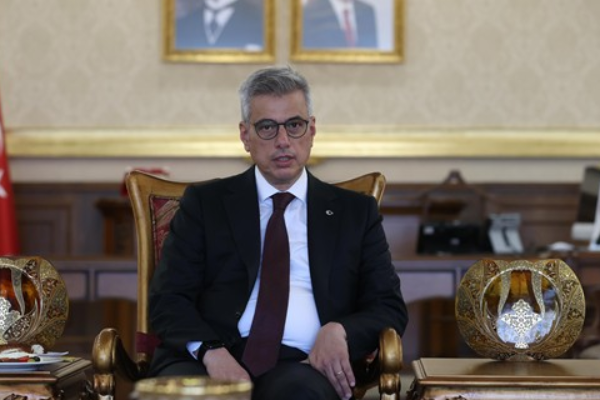 Memişoğlu: Gebe vatandaşımız Şemdinli Devlet Hastanesi’ne ulaştırıldı