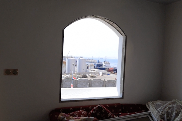 Suudi Arabistan öncülüğündeki koalisyon Mukalla Limanı’nı vurdu