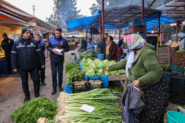 Buca Belediyesi’nden pazar yerlerine denetim