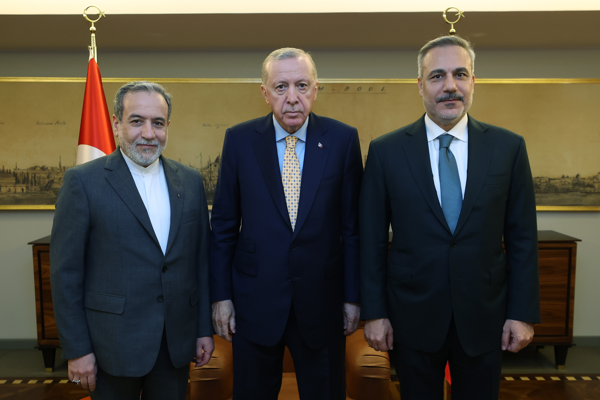 İran Dışişleri Bakanı Araghchi, Türkiye Cumhurbaşkanı Erdoğan ile görüştü