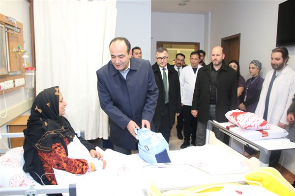 Şanlıurfa’da 2026 yılının ilk bebeği dünyaya geldi