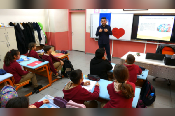 Büyükşehirden akran zorbalığına karşı eğitim seferberliği