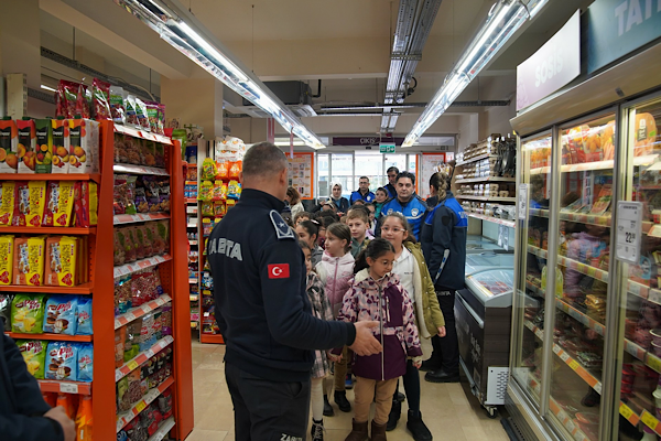 Aliağa’da öğrenciler zabıta mesleğini yerinde inceledi