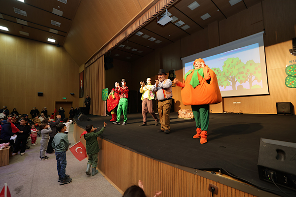 Karaman’da çocuklara ücretsiz tiyatro etkinliği