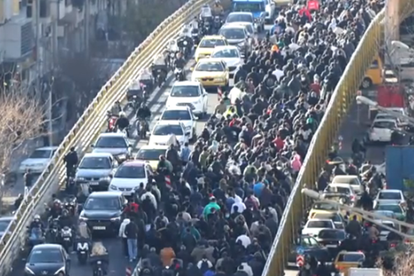 Trump: Protestocuların öldürülmesi durumunda İran’a karşılık vermeye hazırız