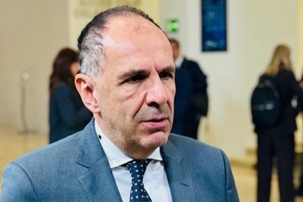 Gerapetritis, Arap diplomatik misyonlarının başkanlarıyla görüştü