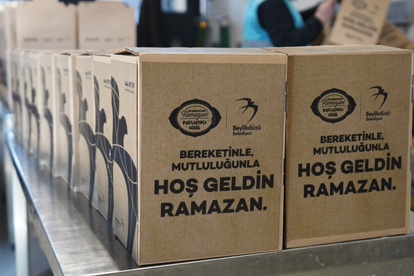 Beylikdüzü Belediyesi’nden sıcak yemek desteği