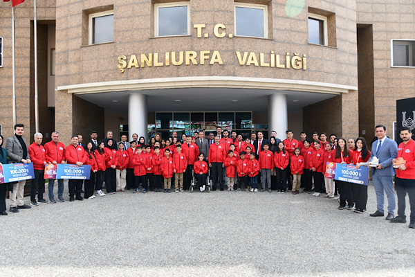 Şanlıurfa’da TEKNOFEST başarısı gösteren öğrenciler ödüllendirildi