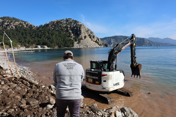 Turunç sahil yürüyüş yolunda onarım çalışması başlatıldı