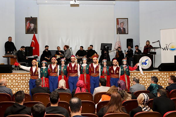 Van’da sağlık çalışanlarına yönelik kültür ve sanat programı düzenlendi