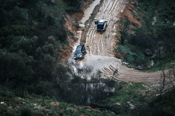 İzmir’de sağanak sonrası kurtarma operasyonu