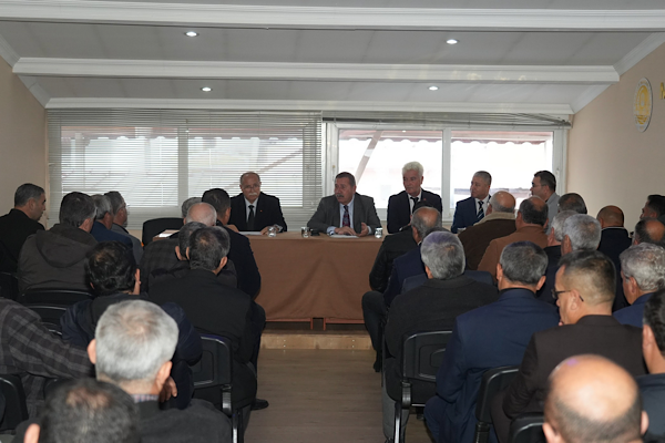 BaşkanTopuz muhtarlarla bir araya geldi