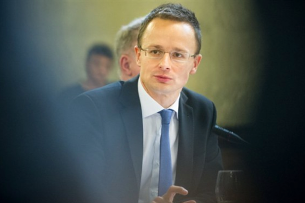 Szijjarto: Bu bizim savaşımız değil, Rusya herhangi bir AB üye devletine saldırmadı