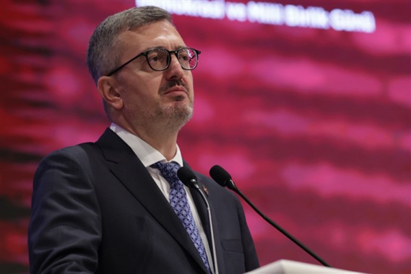 Duran, Aweis Jama ve Mohamed Nur ile bir araya geldi