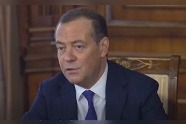 Medvedev: ‘Barış elçisi’ bir kez daha gerçek yüzünü gösterdi