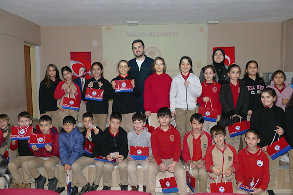 Trabzon’da ilkokul öğrencilerine “Akran Nezaketi” eğitimi verildi