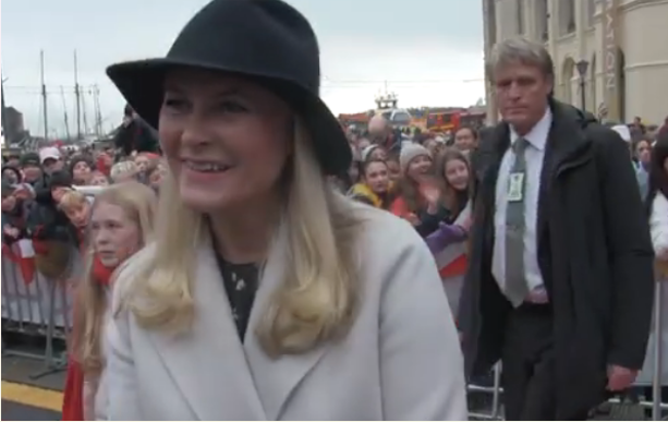 Norveç Başbakanı, veliaht prensesin  “kötü karar” itirafına katıldığını söyledi