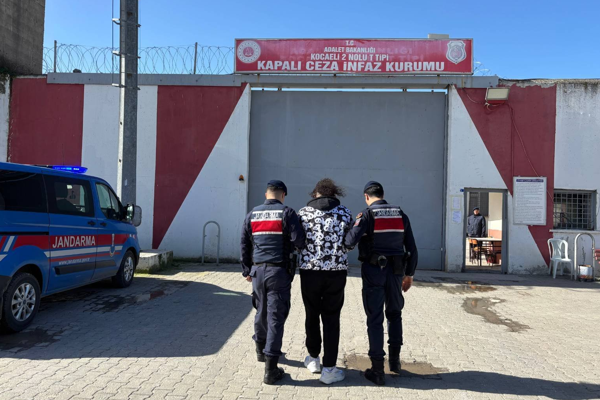 Kocaeli’nde hapis cezasıyla aranan şahıs yakalandı