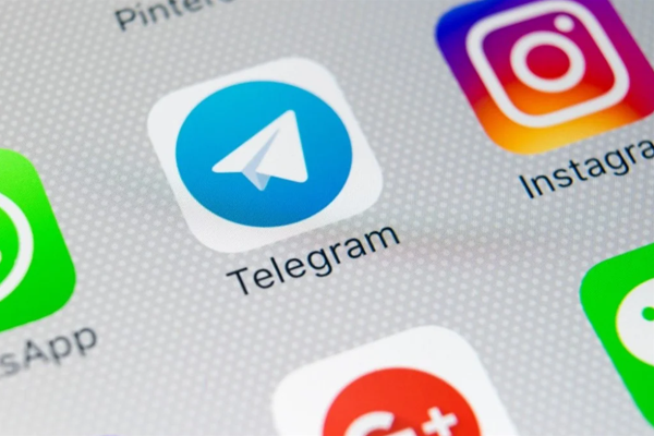 Rusya, sosyal medya uygulamalarından biri olan Telegram’a erişimi kısıtlıyor