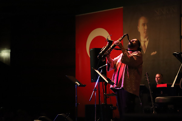 Eskişehir’de Anıl Şallıel konseri düzenlendi