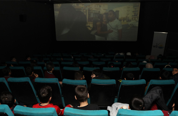 Van Büyükşehir Belediyesi’nden özel gereksinimli bireylere sinema etkinliği