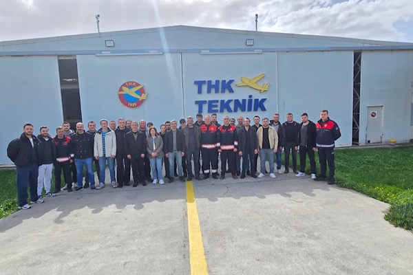 İzmir’de itfaiye personeline hava aracı kazalarına müdahale eğitimi verildi