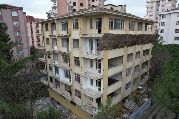 KİPTAŞ, Kadıköy’deki Duygu Apartmanının dönüşümünü başlattı