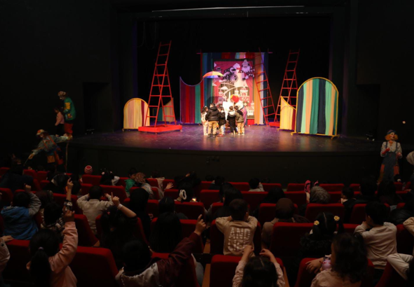 Van’da özel gereksinimli bireyler, tiyatro etkinliğinde buluştu