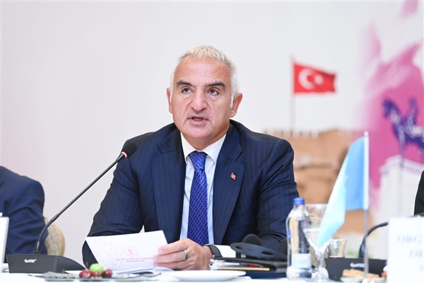 Bakan Ersoy’dan şehit pilot için taziye mesajı