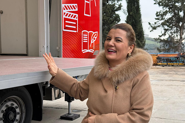 Başkan Hürriyet: Sahne İzmit’in tasarruf halkın