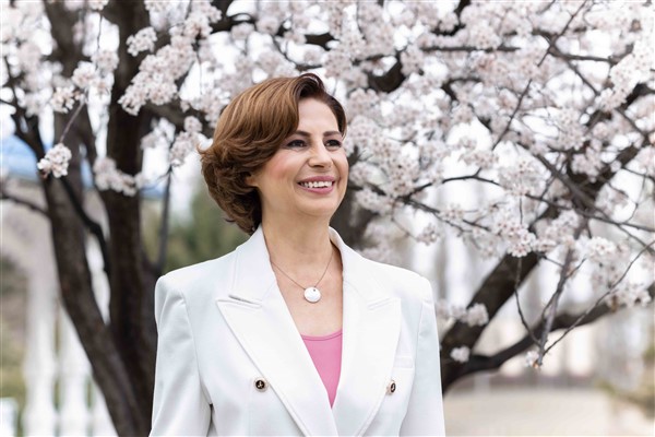 Ünlüce: Sevgi umudu büyütür, geleceğe olan inancı perçinler