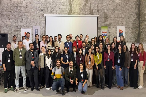 İzmir Büyükşehir Belediyesi Yerel Gençlik Forumu düzenledi