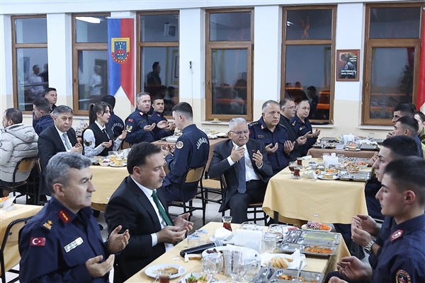 Büyükkılıç, jandarma personeliyle iftar programında bir araya geldi