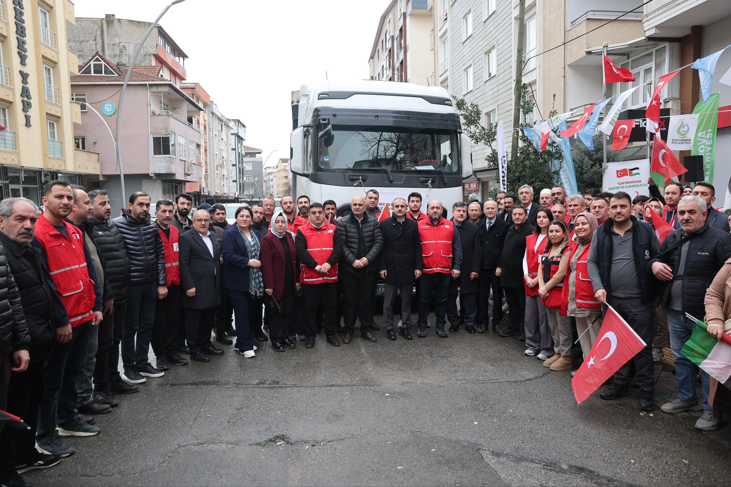 Çayırova’dan Gazze’ye 2 tır dolusu yardım gönderildi