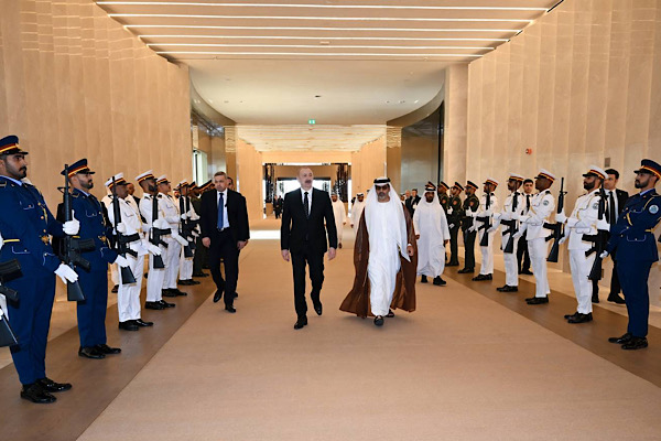 Azerbaycan Cumhurbaşkanı Aliyev, BAE ziyaretini tamamladı